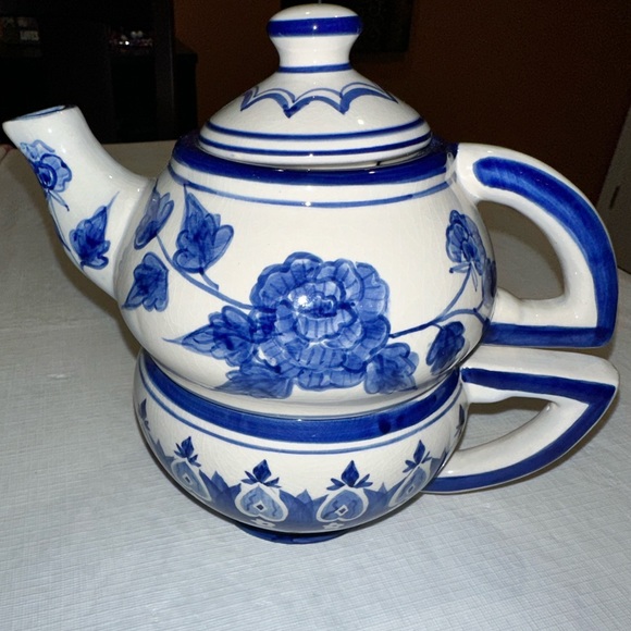 Teapot Teacup Stackable Blue and White Porcelain Bella Casa 3 pcs - Picture 1 of 5